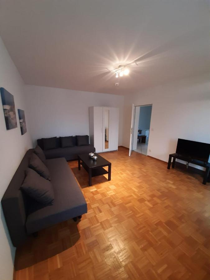 66m2 Am Kanal Apartment *